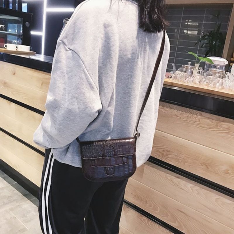 Skórzana Torba Crossbody Z Aligatora Z Nicią